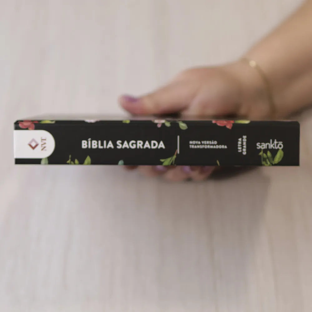 Bíblia Sagrada Flores do Campo NVT Letra Grande Capa Dura lombada