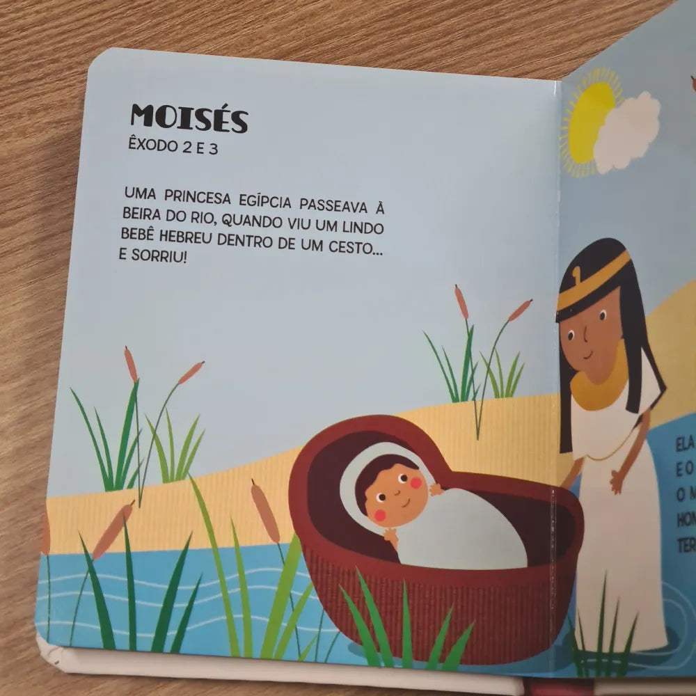 Minha Primeira Bíblia para Meninas Capa almofadada Ciranda Cultural Moises