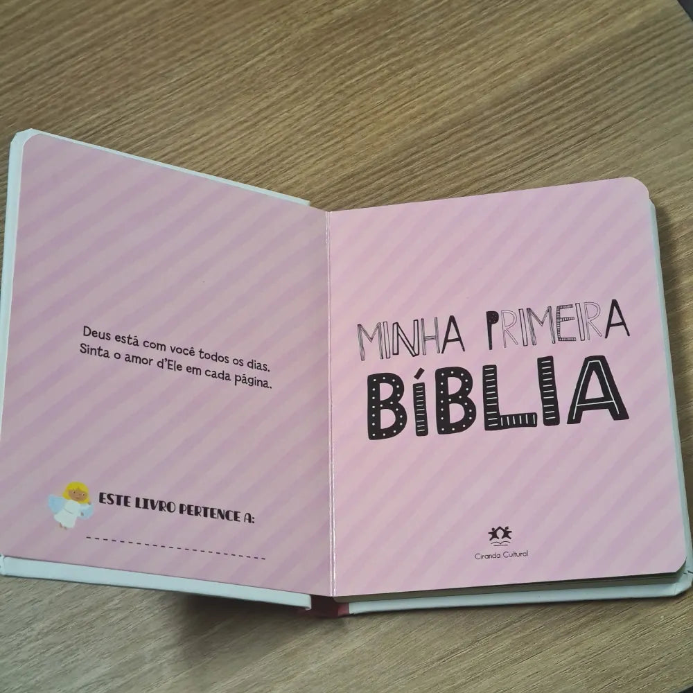 Minha Primeira Bíblia para Meninas Capa almofadada Ciranda Cultural Página