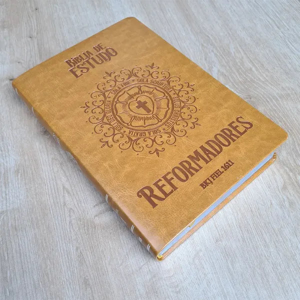 Bíblia de Estudo Reformadores KJF Letra Normal Capa Luxo Caramelo Mesa