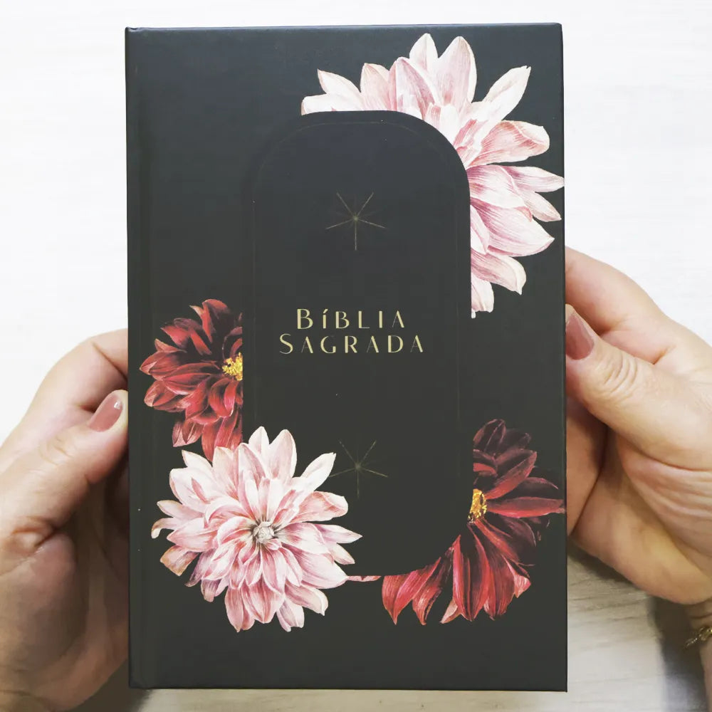 Bíblia Sagrada Crisântemo NAA Letra Normal Capa 