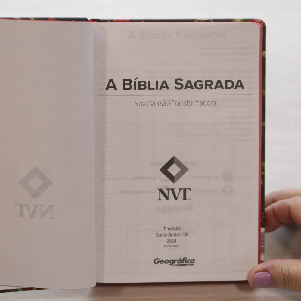Bíblia Sagrada Flores do Campo NVT Letra Grande Capa Dura folha
