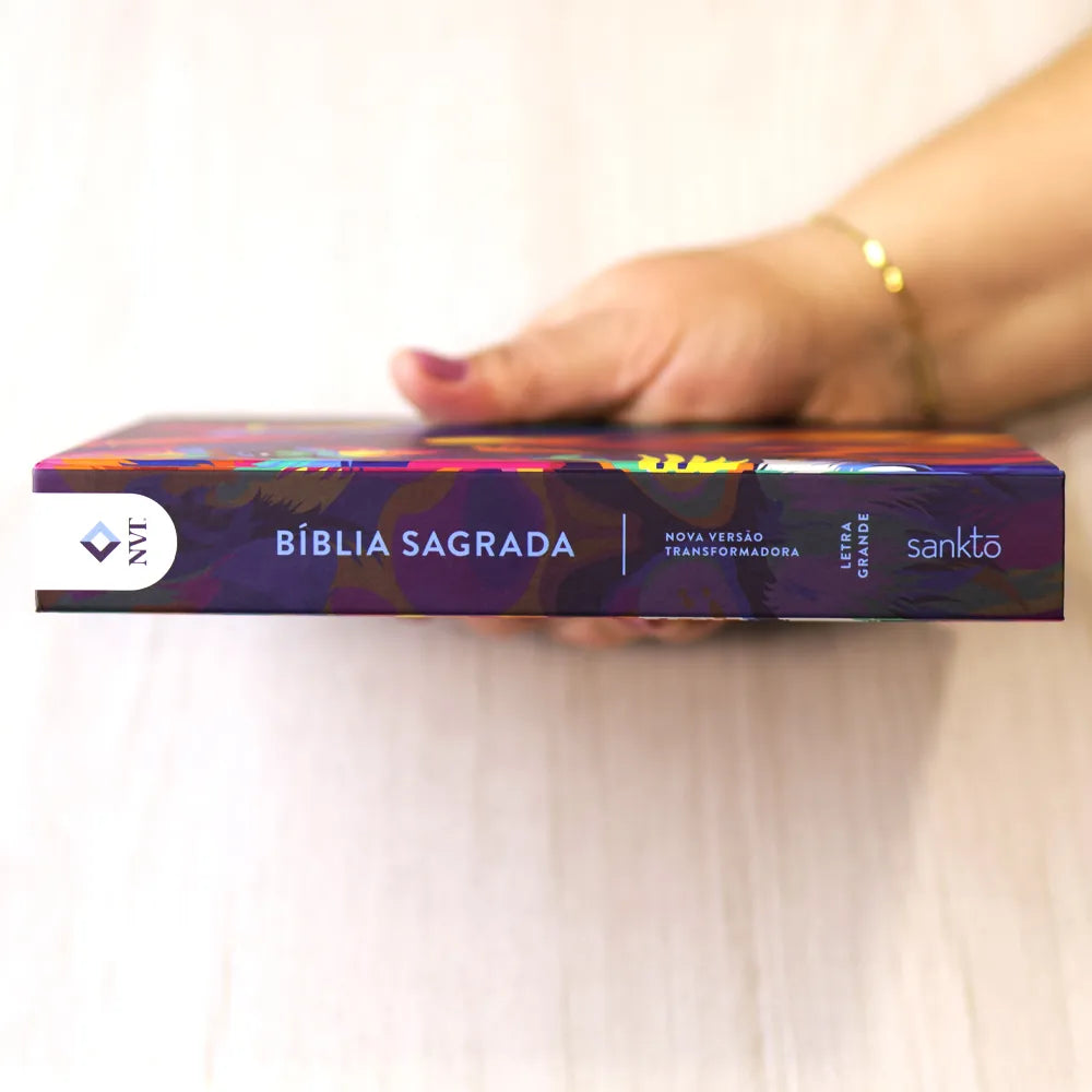 Bíblia Sagrada Lion Colors NVT Letra Grande Capa Dura lomba