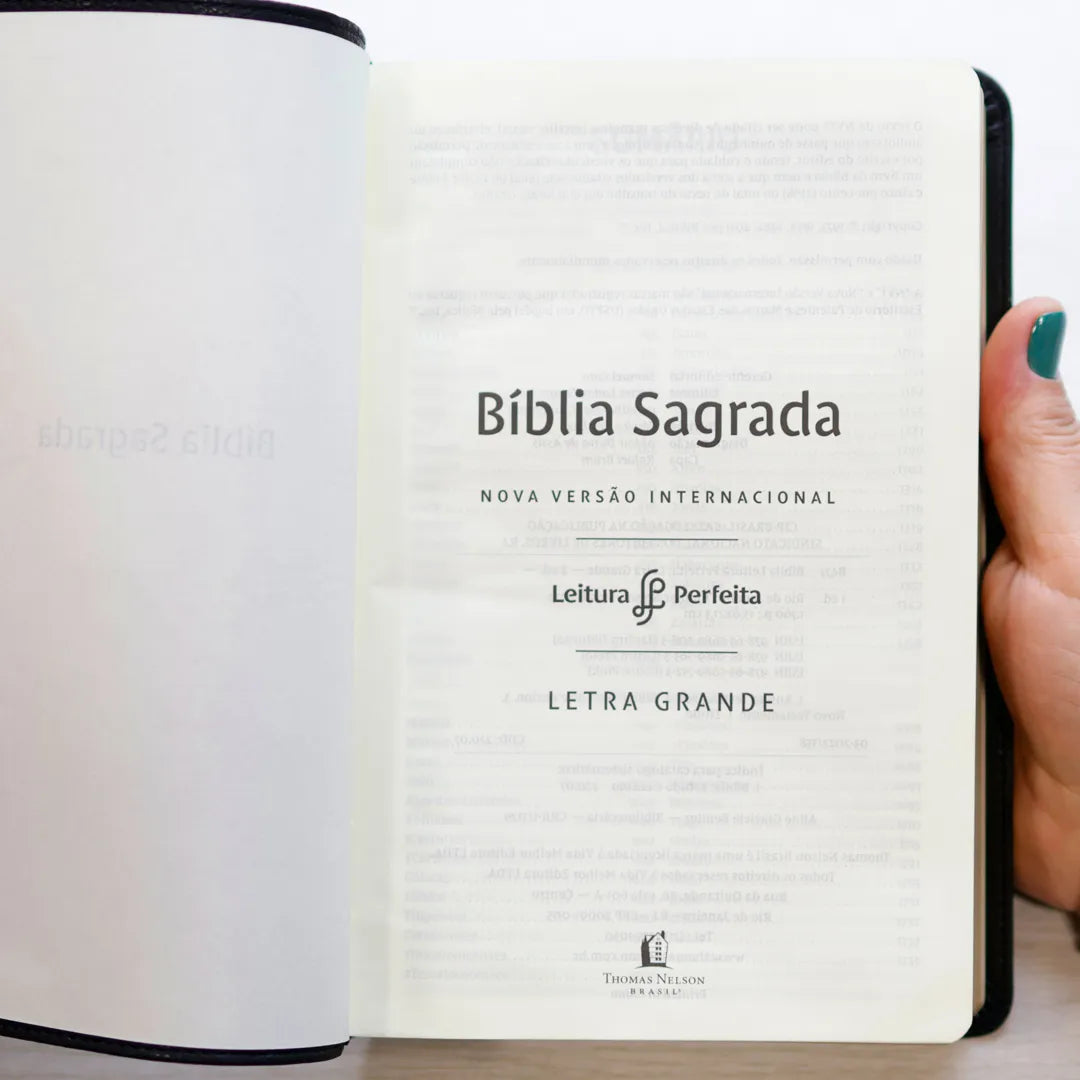 Bíblia Sagrada NVI Leitura Perfeita Capa Luxo Preta Página