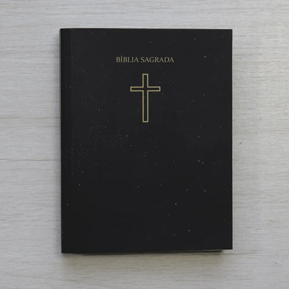 Bíblia sagrada pequena ARC capa brochura salvos pela graça preta 