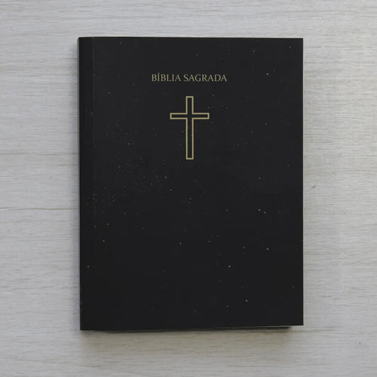 Bíblia sagrada pequena ARC capa brochura salvos pela graça preta 
