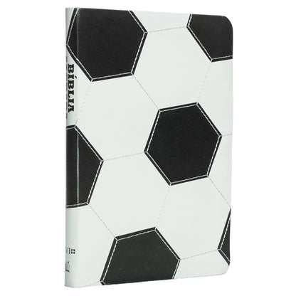Bíblia Sagrada Slim Futebol NVI Capa Luxo Couro Soft Preto e Branco