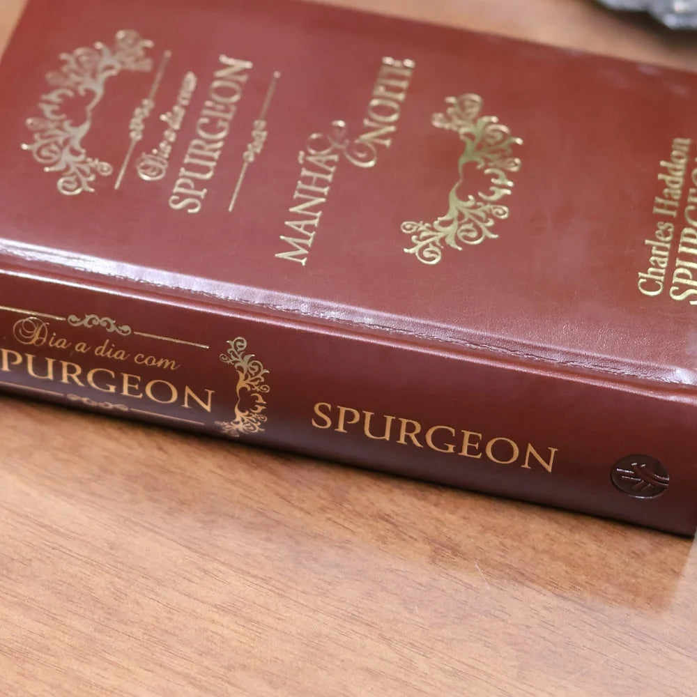 Dia a Dia com Spurgeon Devocional Versão Luxo Lombada