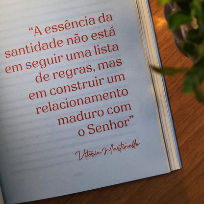 Ser Diferente é Um Presente | Vitória Martinello